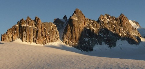 Escalade granitique dans le secteur Orny-Trient avec un guide