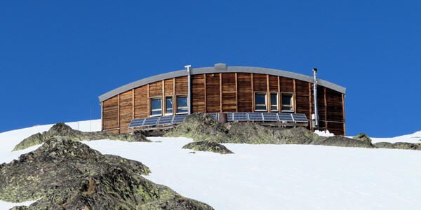 Le refuge des Conscrits | 2614m Le refuge des Conscrits | 2614m