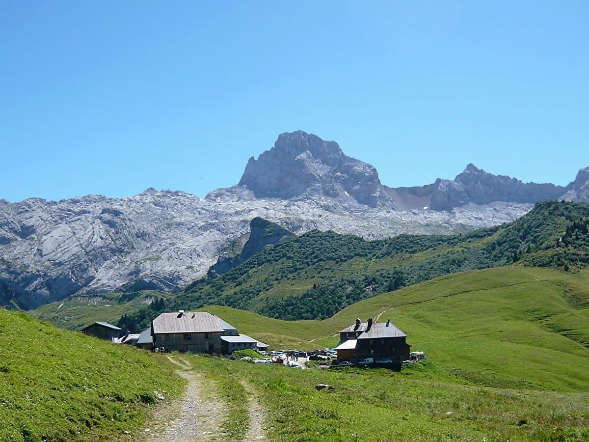 Pointe Percee - Aravis Escalade calcaire | refuge | 2 jours