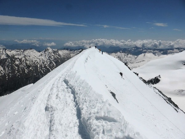 Un 4000 à Saas-Fee : l'Allalinhorn