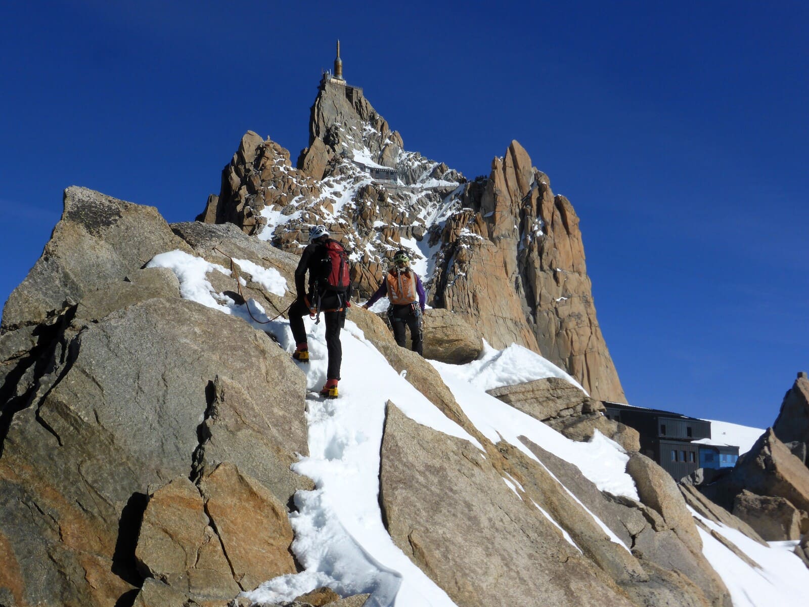 Arête des Cosmiques et Lachenal avec un guide