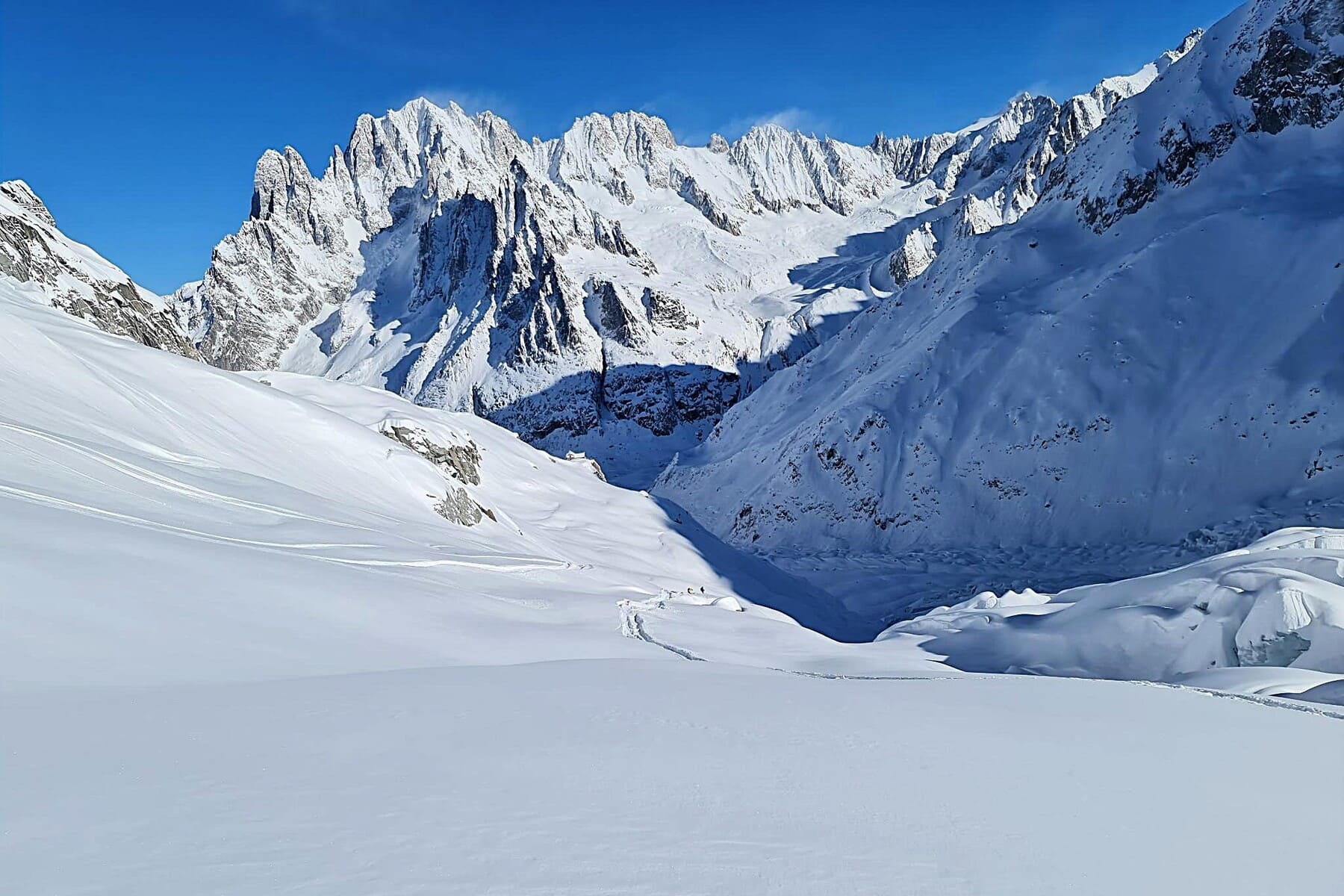 Descente Vallée Blanche à ski avec un guide