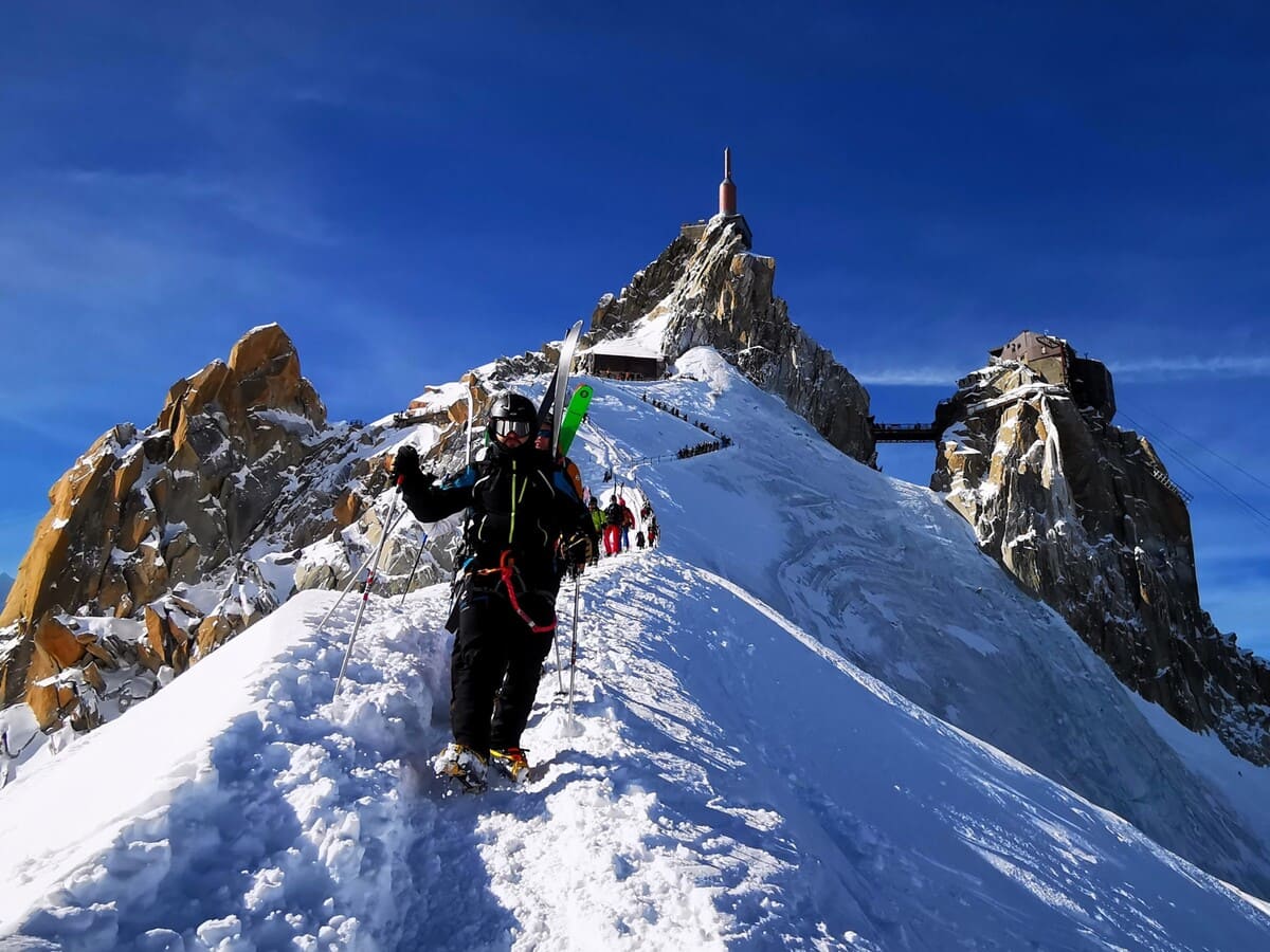 Descente de la Vallée Blanche à skis avec un guide