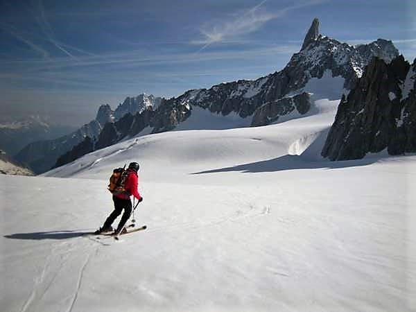 Descente Vallée Blanche à ski avec un guide