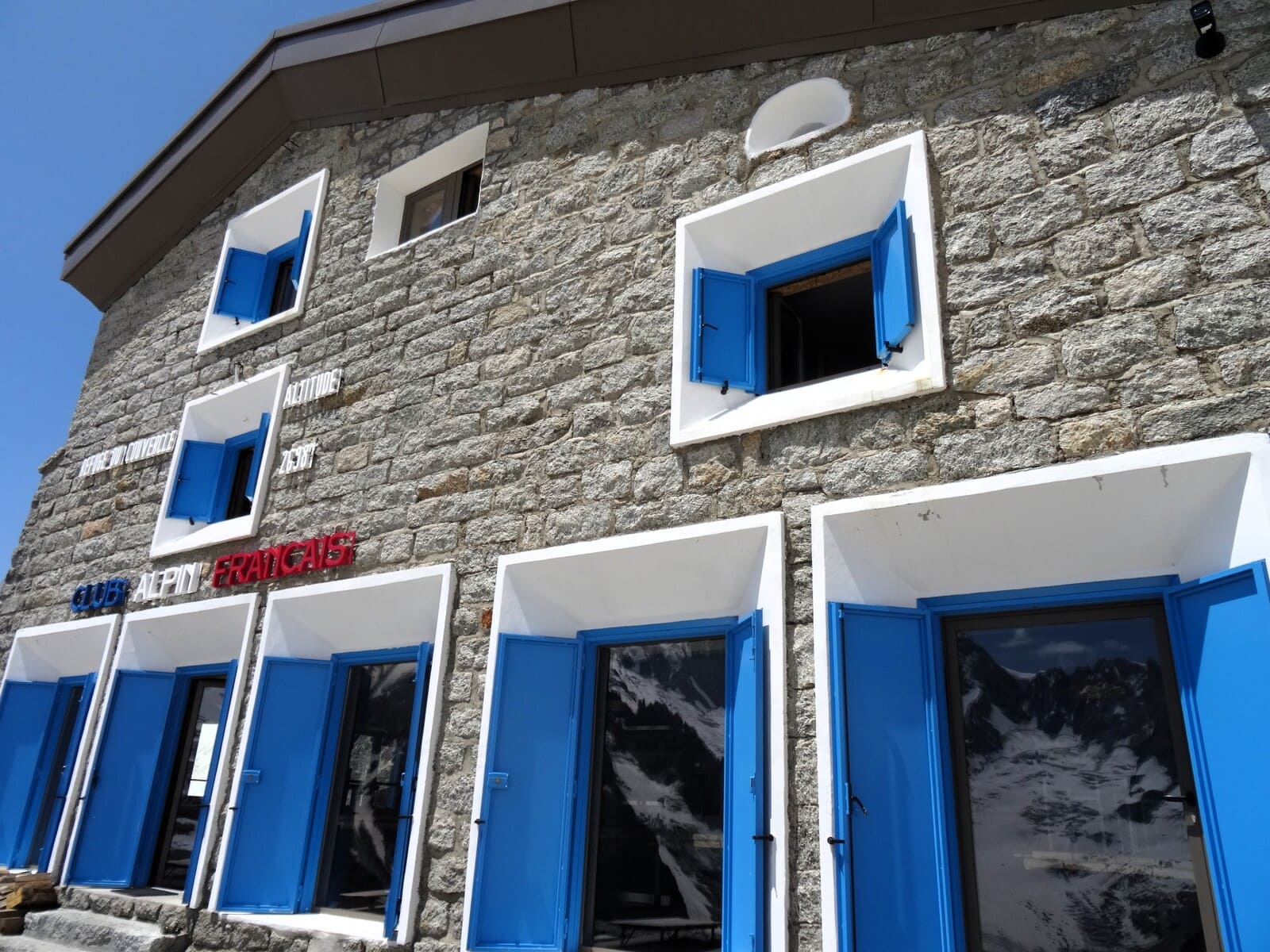 alpinisme refuge couvercle chamonix