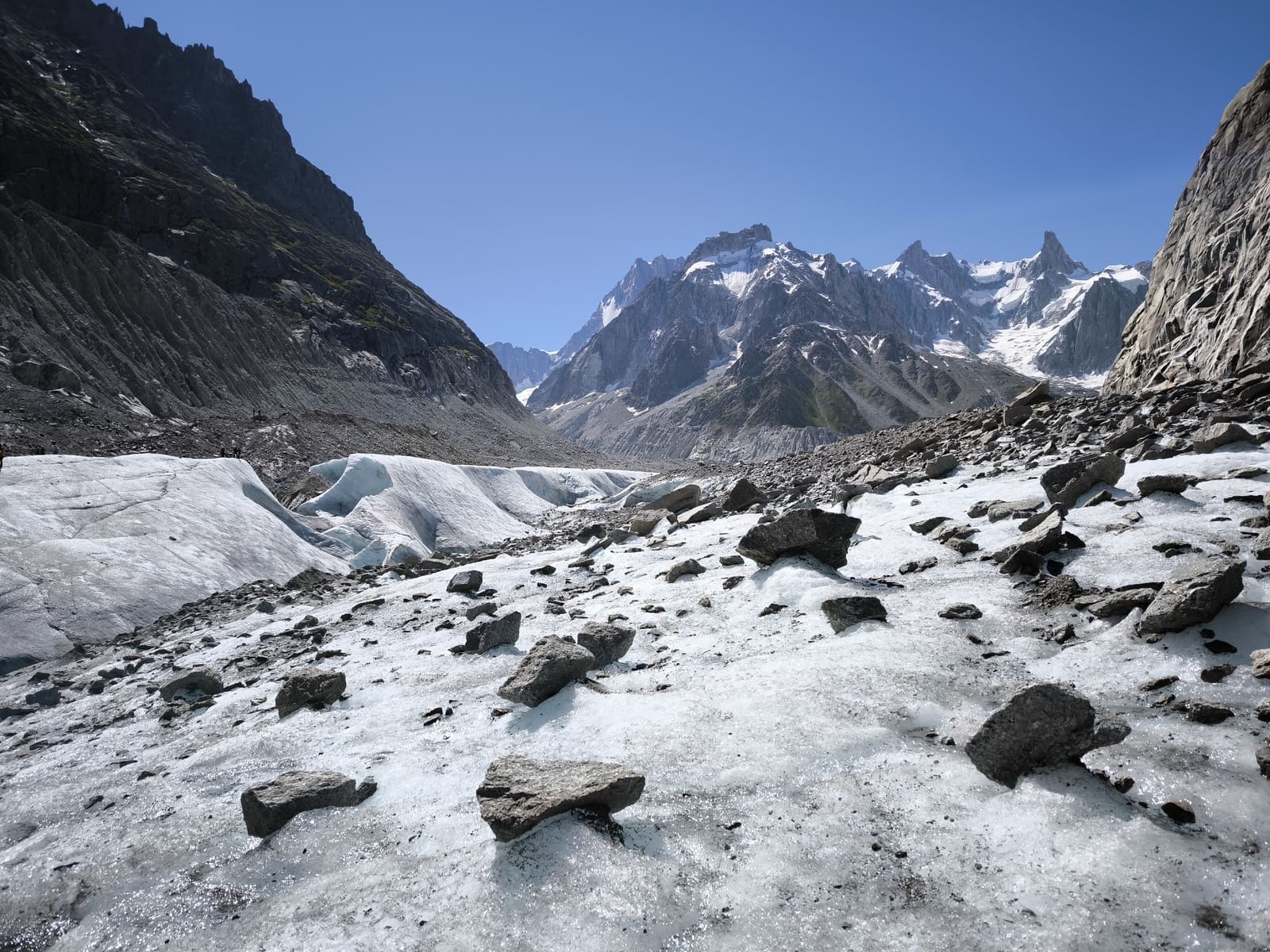 Initiation avec un guide sur la Mer de Glace