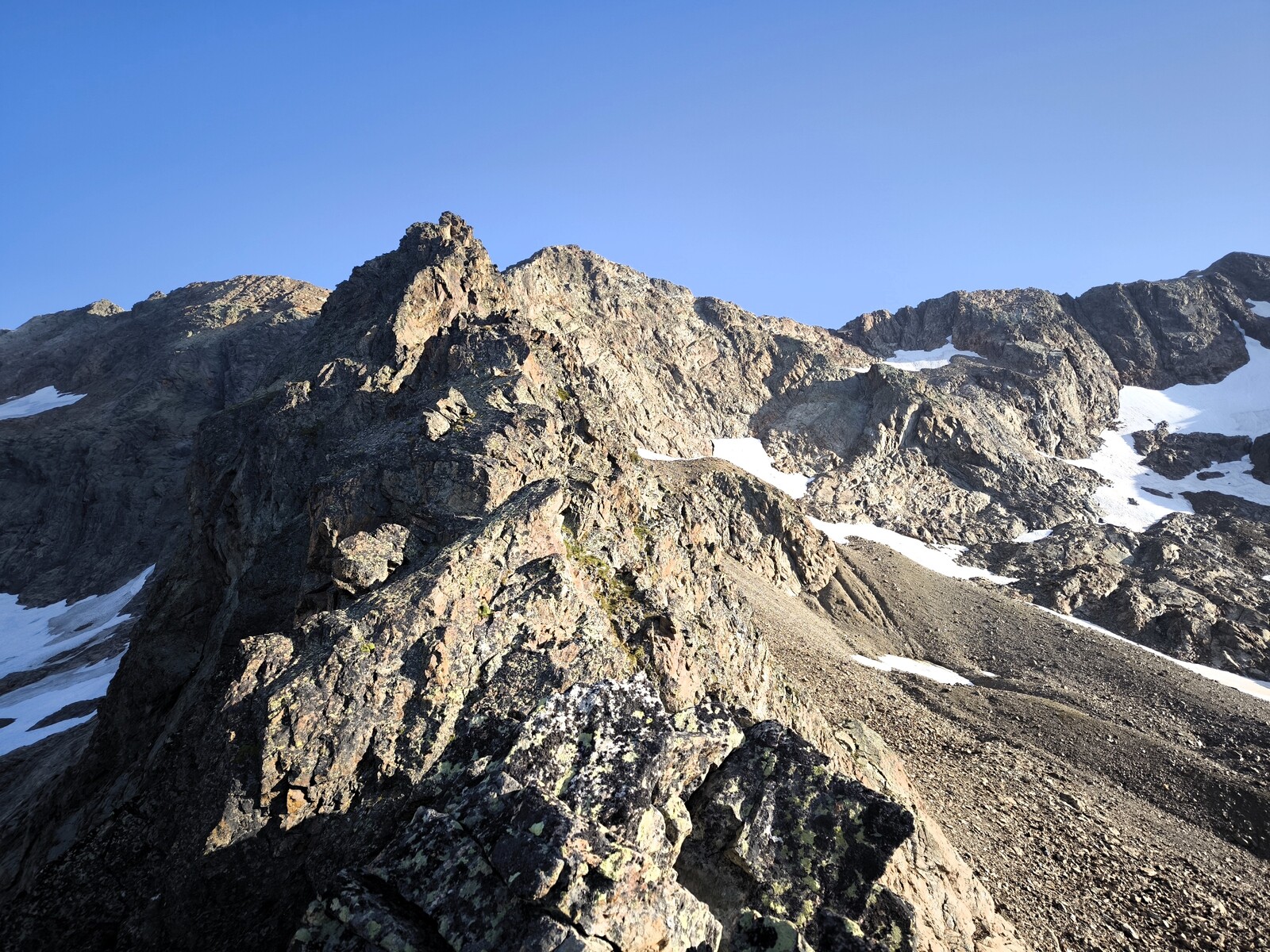 Pointe des Lanchettes depuis le refuge Robert blanc