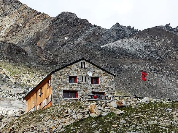 Deux 4000 à Saas-Fee : le Weissmies et le Lagginhorn