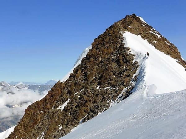 Deux 4000 à Saas-Fee : le Weissmies et le Lagginhorn