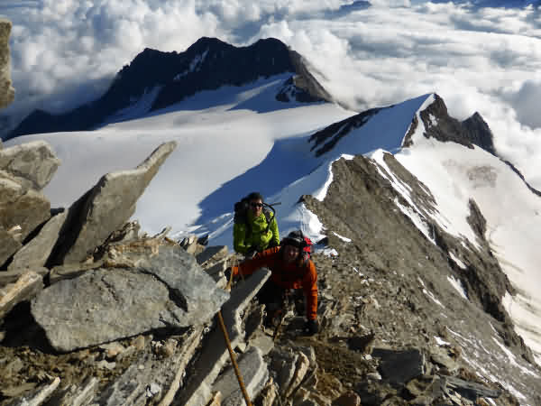 4000 De Saas Fee | Nadelhorn Alpinisme | niveau PD | 2 jours