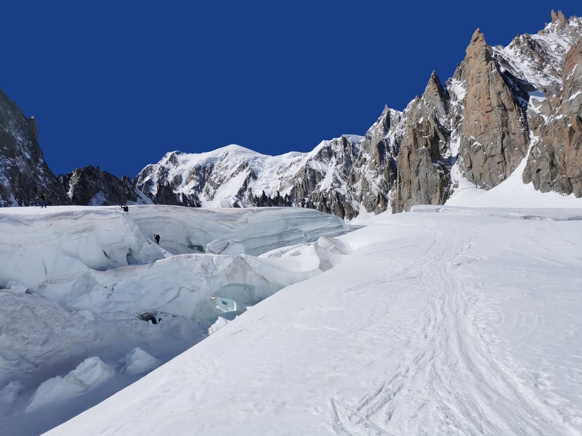 ski randonnée dans le haut de la vallée blanche chamonix