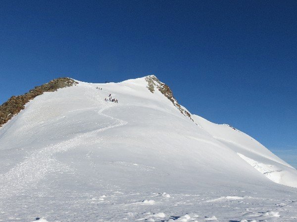 Alpinisme et raids glaciaires au Mont-Rose